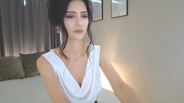 Gallery image thumbnail from Eleah's myfreecams stream on, 06/08/2025, 04:43 image 14 of 20