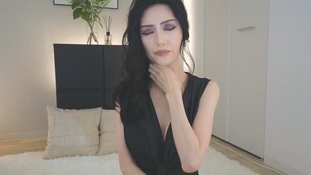 Gallery image thumbnail from Eleah's myfreecams stream on, 07/03/2025, 02:00 image 2 of 20