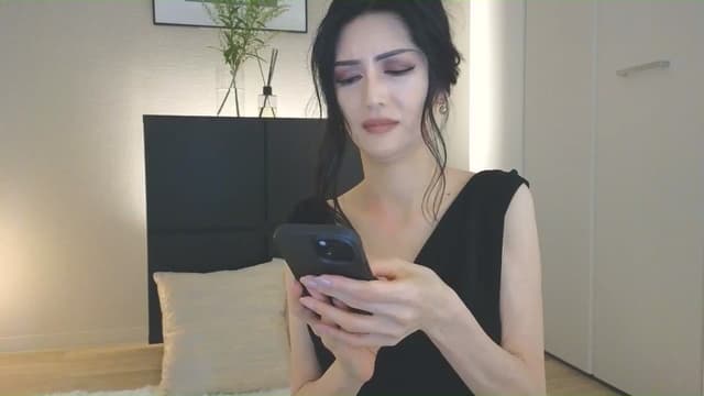 Gallery image thumbnail from Eleah's myfreecams stream on, 07/06/2025, 09:04 image 6 of 20