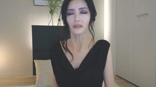 Gallery image thumbnail from Eleah's myfreecams stream on, 07/06/2025, 09:04 image 19 of 20