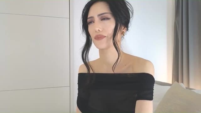 Gallery image thumbnail from Eleah's myfreecams stream on, 08/03/2025, 11:38 image 7 of 20
