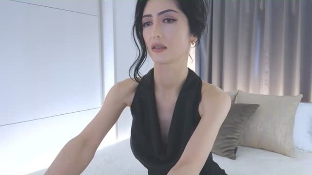 Gallery image thumbnail from Eleah's myfreecams stream on, 11/22/2025, 24:49 image 10 of 20