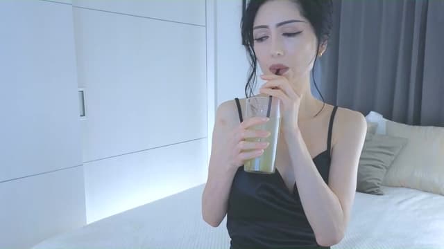 Gallery image thumbnail from Eleah's myfreecams stream on, 02/26/2026, 02:27 image 15 of 20