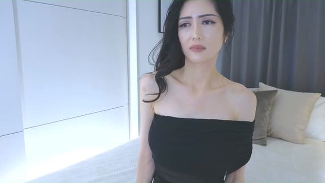 Gallery image thumbnail from Eleah's myfreecams stream on, 03/08/2026, 04:33 image 18 of 20