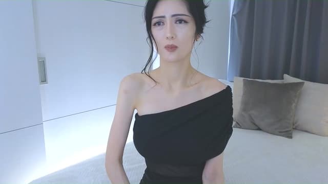 Gallery image thumbnail from Eleah's myfreecams stream on, 03/08/2026, 06:43 image 1 of 20