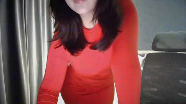 Gallery image thumbnail from Ellle's myfreecams stream on, 06/28/2026, 21:10 image 18 of 20