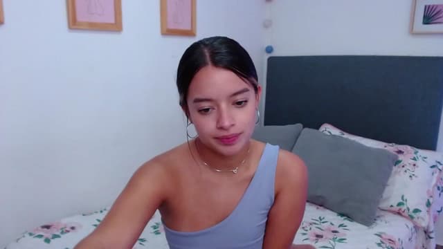 Gallery image thumbnail from Elzee's myfreecams stream on, 11/15/2022, 06:47 image 17 of 20