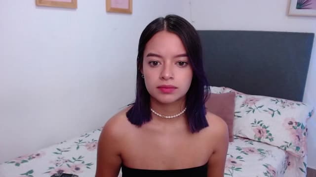 Gallery image thumbnail from Elzee's myfreecams stream on, 12/05/2022, 07:55 image 12 of 20