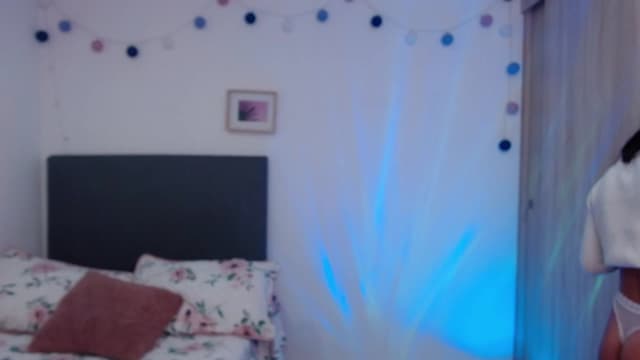 Gallery image thumbnail from Elzee's myfreecams stream on, 12/07/2022, 07:47 image 1 of 20
