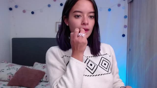 Gallery image thumbnail from Elzee's myfreecams stream on, 12/07/2022, 07:47 image 4 of 20