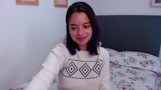 Gallery image thumbnail from Elzee's myfreecams stream on, 12/07/2022, 09:01 image 19 of 20