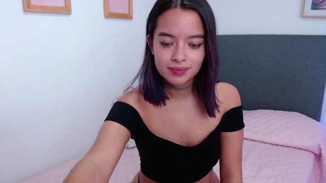 Gallery image thumbnail from Elzee's myfreecams stream on, 12/11/2022, 09:12 image 3 of 20