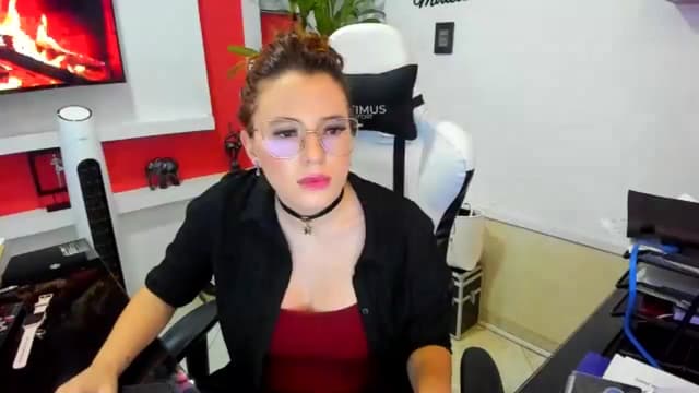 Gallery image thumbnail from Ema04's myfreecams stream on, 07/02/2025, 24:33 image 5 of 20