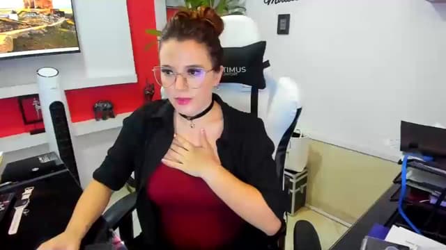 Gallery image thumbnail from Ema04's myfreecams stream on, 07/02/2025, 24:33 image 9 of 20