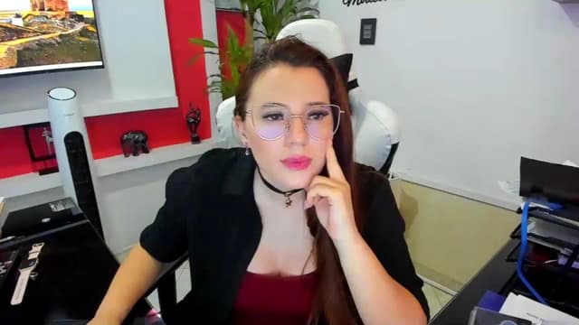 Gallery image thumbnail from Ema04's myfreecams stream on, 07/02/2025, 24:33 image 15 of 20