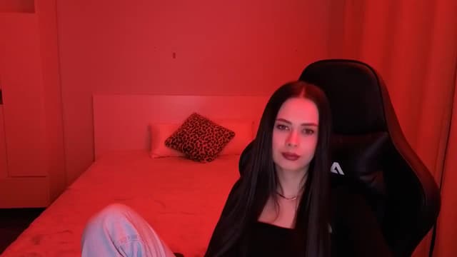 Gallery image thumbnail from Emili's myfreecams stream on, 02/13/2026, 19:59 image 1 of 20