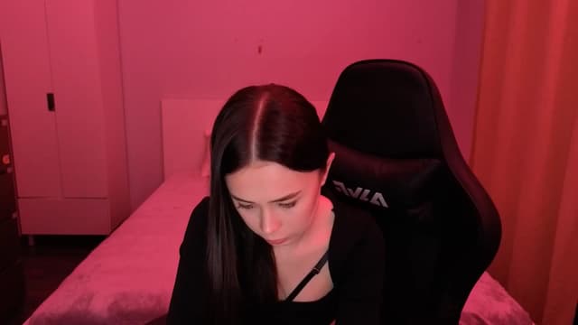 Gallery image thumbnail from Emili's myfreecams stream on, 02/16/2026, 18:04 image 4 of 20