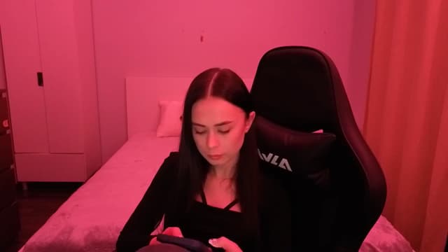 Gallery image thumbnail from Emili's myfreecams stream on, 02/16/2026, 20:50 image 6 of 20