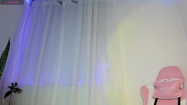 Gallery image thumbnail from Emoon's myfreecams stream on, 01/15/2025, 11:44 image 5 of 20