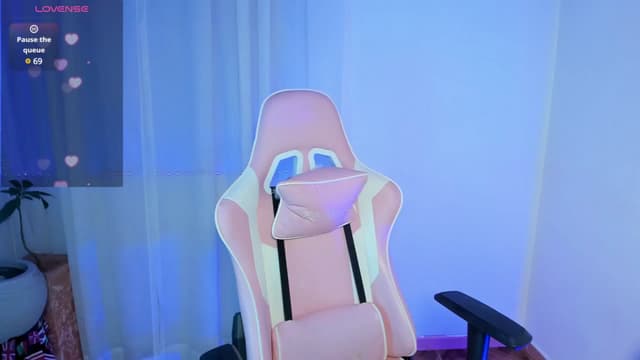 Gallery image thumbnail from Emoon's myfreecams stream on, 01/18/2025, 11:06 image 2 of 20