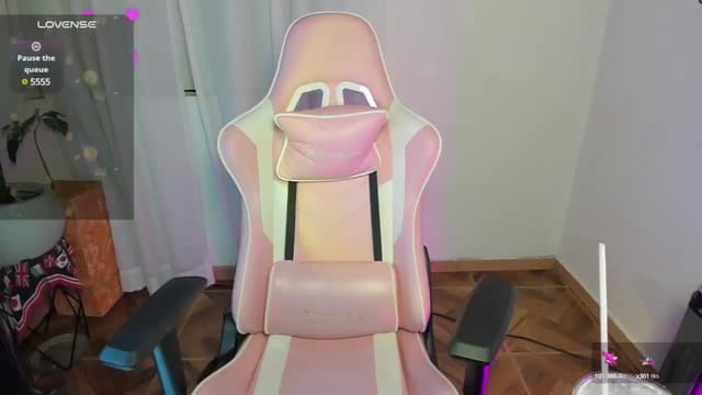 Gallery image thumbnail from Emoon's myfreecams stream on, 05/17/2025, 02:17 image 2 of 20