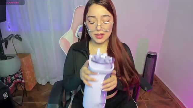 Gallery image thumbnail from Emoon's myfreecams stream on, 05/25/2025, 08:37 image 2 of 20