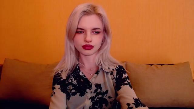 Gallery image thumbnail from Erineys's myfreecams stream on, 01/19/2024, 17:34 image 6 of 20