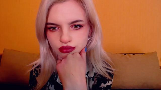 Gallery image thumbnail from Erineys's myfreecams stream on, 01/19/2024, 17:34 image 9 of 20