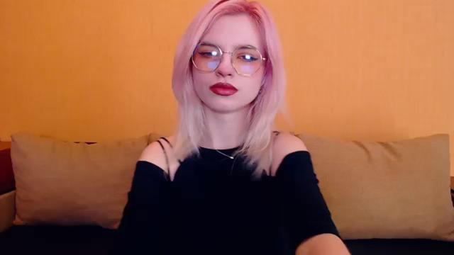 Gallery image thumbnail from Erineys's myfreecams stream on, 02/18/2024, 15:30 image 7 of 20