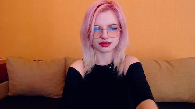 Gallery image thumbnail from Erineys's myfreecams stream on, 02/18/2024, 15:30 image 19 of 20