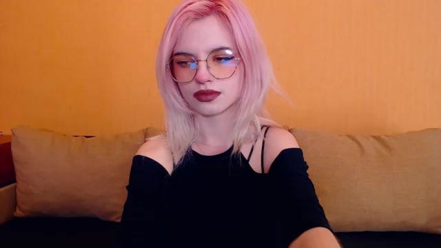 Gallery image thumbnail from Erineys's myfreecams stream on, 02/18/2024, 16:13 image 16 of 20