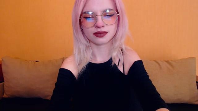 Gallery image thumbnail from Erineys's myfreecams stream on, 02/18/2024, 16:13 image 19 of 20