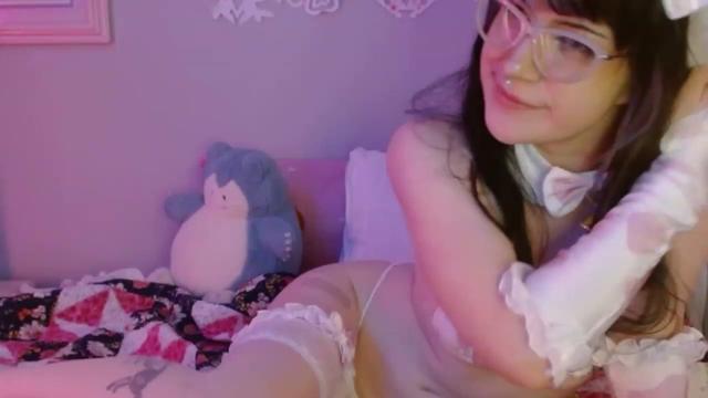 Gallery image thumbnail from Eva_Blush's myfreecams stream on, 02/04/2023, 06:37 image 17 of 20