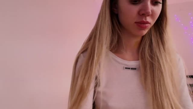 Gallery image thumbnail from Evali's myfreecams stream on, 04/12/2026, 19:59 image 19 of 20