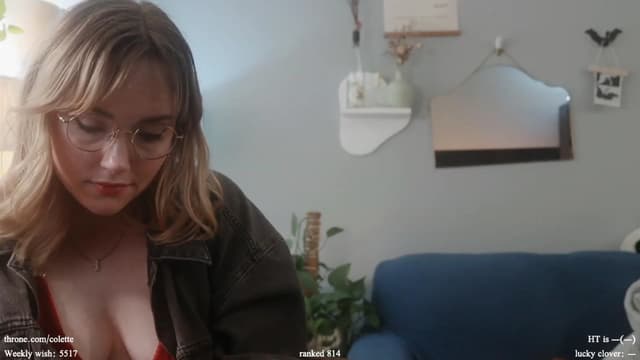 Gallery image thumbnail from Femme's myfreecams stream on, 03/07/2024, 19:43 image 10 of 20