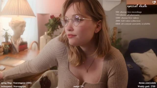 Gallery image thumbnail from Femme's myfreecams stream on, 04/19/2024, 17:40 image 13 of 20