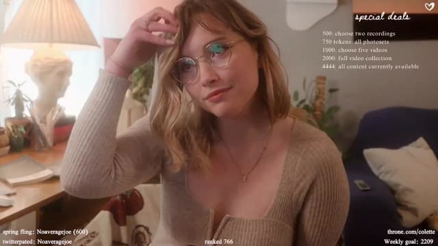 Gallery image thumbnail from Femme's myfreecams stream on, 04/19/2024, 19:39 image 7 of 20