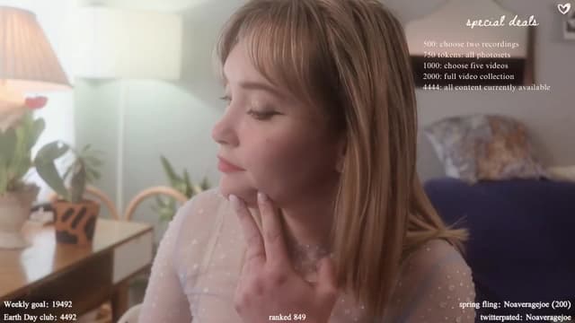 Gallery image thumbnail from Femme's myfreecams stream on, 04/22/2024, 20:09 image 8 of 20