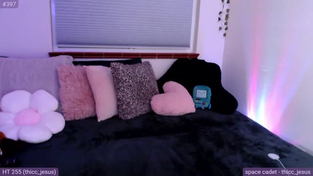 Gallery image thumbnail from Fiona's myfreecams stream on, 03/31/2023, 08:39 image 7 of 20