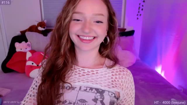Gallery image thumbnail from Fiona's myfreecams stream on, 03/13/2024, 08:54 image 15 of 20