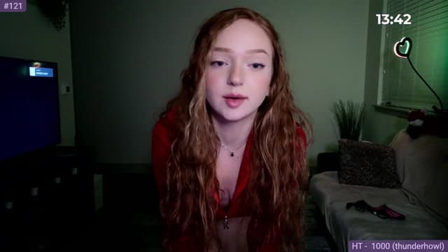 Gallery image thumbnail from Fiona's myfreecams stream on, 04/24/2024, 09:42 image 10 of 20