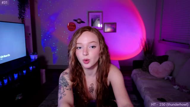 Gallery image thumbnail from Fiona's myfreecams stream on, 05/08/2024, 08:21 image 10 of 20