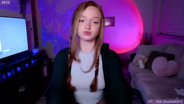 Gallery image thumbnail from Fiona's myfreecams stream on, 06/07/2024, 07:32 image 7 of 20