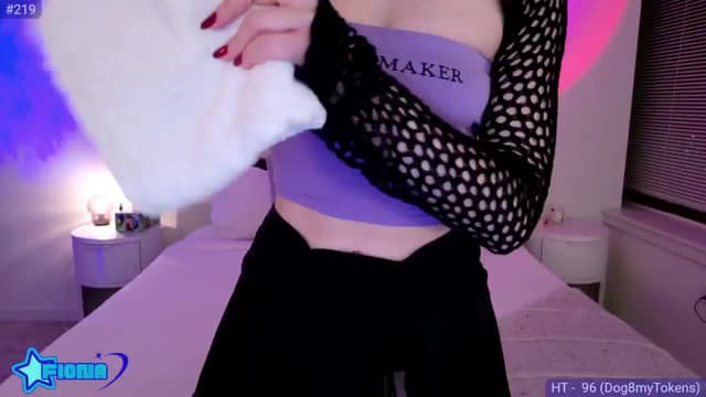 Gallery image thumbnail from Fiona's myfreecams stream on, 01/09/2025, 10:17 image 3 of 20