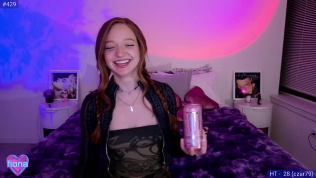 Gallery image thumbnail from Fiona's myfreecams stream on, 04/07/2025, 09:31 image 3 of 20