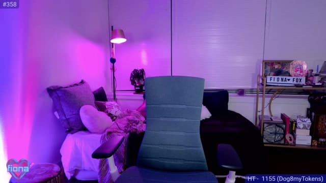 Gallery image thumbnail from Fiona's myfreecams stream on, 05/21/2025, 09:15 image 14 of 20
