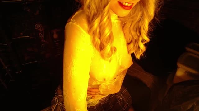 Gallery image thumbnail from H0NEY's myfreecams stream on, 09/19/2025, 14:37 image 4 of 20