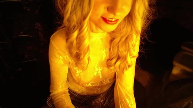 Gallery image thumbnail from H0NEY's myfreecams stream on, 09/19/2025, 14:37 image 3 of 20