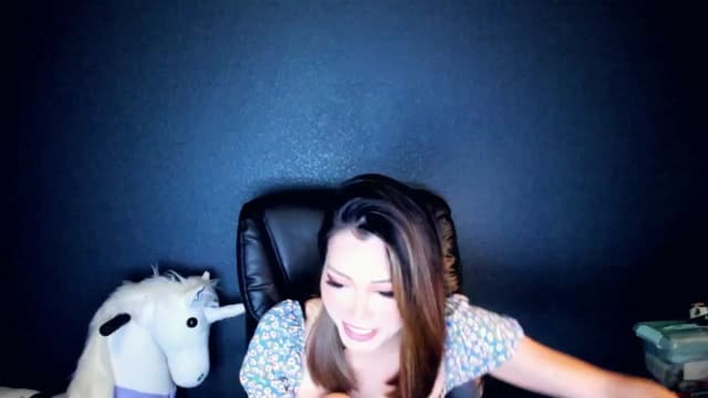 Gallery image thumbnail from Haru_'s myfreecams stream on, 05/04/2025, 05:39 image 18 of 20