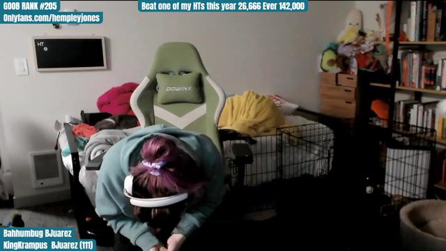 Gallery image thumbnail from Hempley's myfreecams stream on, 12/21/2023, 03:30 image 13 of 20